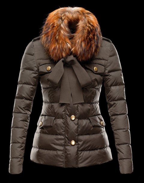 doudoune femme capuche fourrure moncler